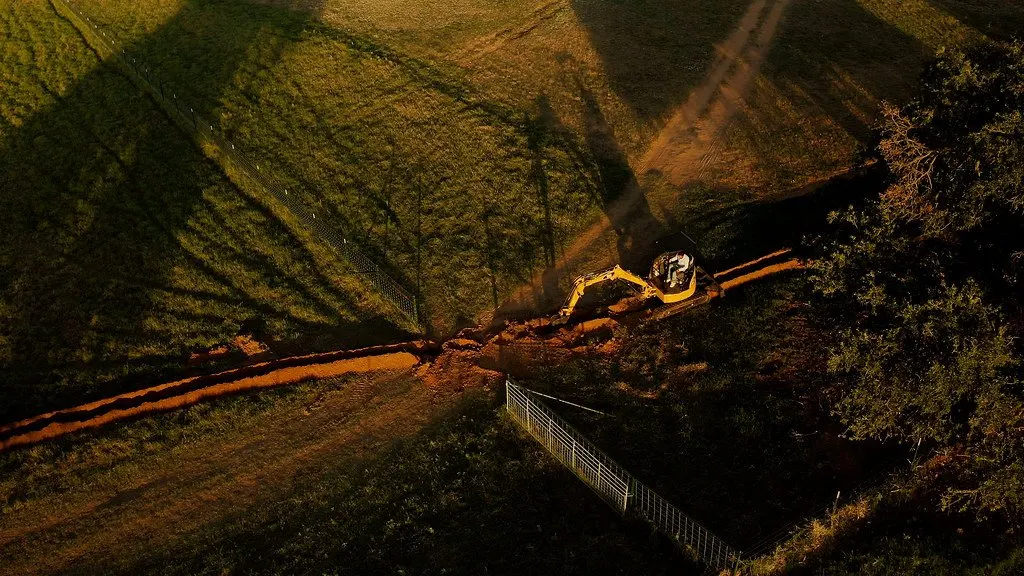 Extension d’un réseau d’eau potable en zone périurbaine (exemple)